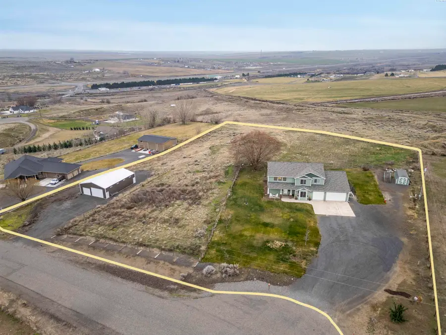 301 Summit Loop, Eltopia, WA 99330 - Image #2