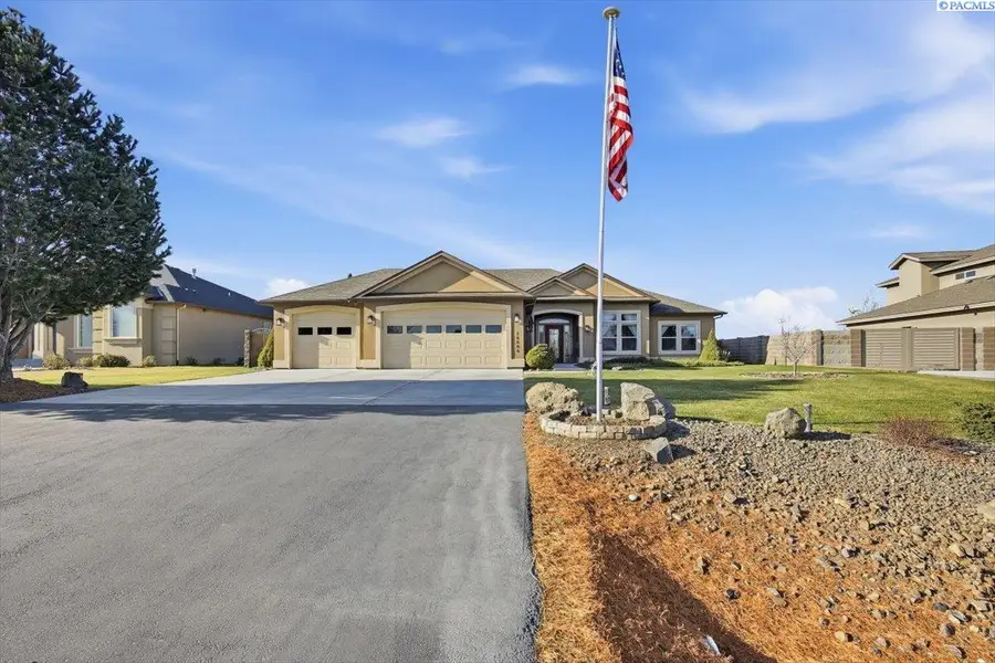 16006 S Fairview Loop, Kennewick, WA 99338 - Image #2