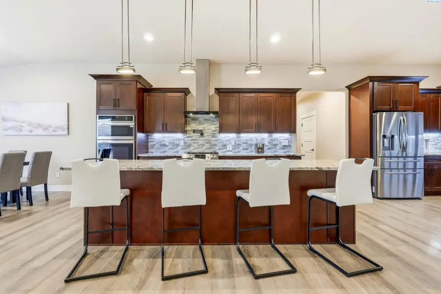 4104 S Coulee Vista Dr., Kennewick, WA 99338 - #3