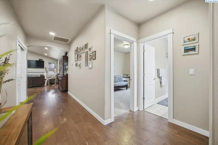368 Wishkah Dr, Richland, WA 99352 - Image #3