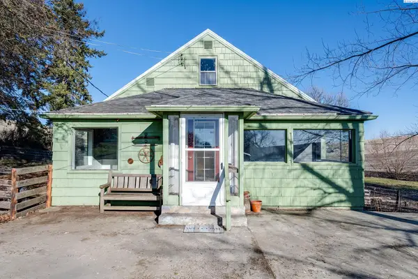 952 Carothers Rd, Pullman, WA 99163-9681