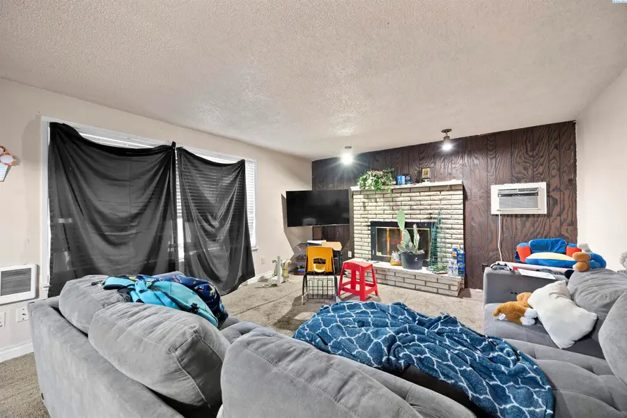 115 E D Street, Wapato, WA 98951 - #2