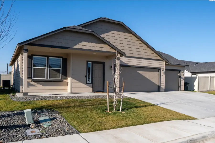 808 Grant Avenue, Grandview, WA 98930 - Image #2