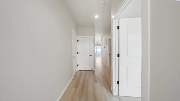 1374 Kalani Ct, West Richland, WA 99353