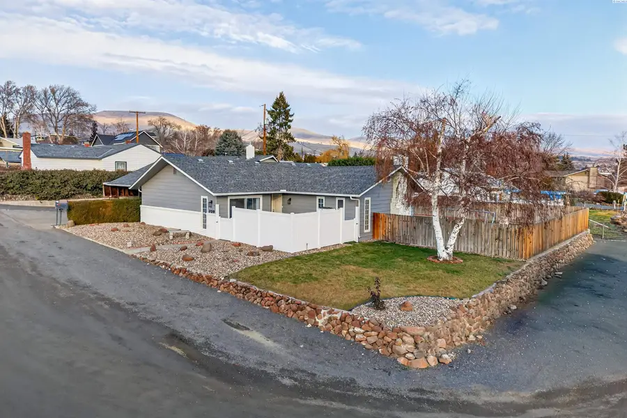 209 S Ridgeway, Yakima, WA 98901 - Image #2