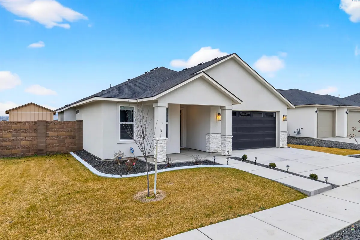 3855 Corvina Street, Richland, WA 99352 - Image #1