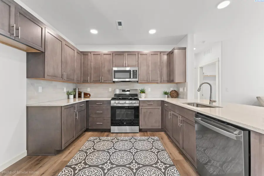 613 Snowking Street, Richland, WA 99352 - Image #2