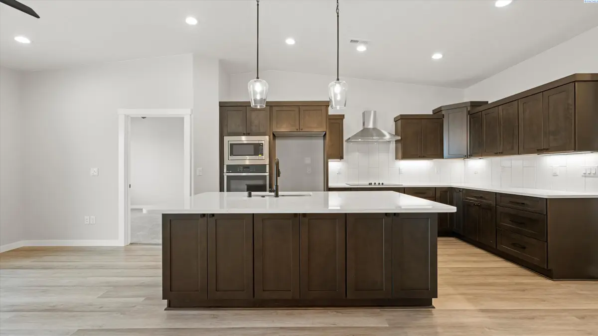 1322 Kalani Ct, West Richland, WA 99353 - Image #1