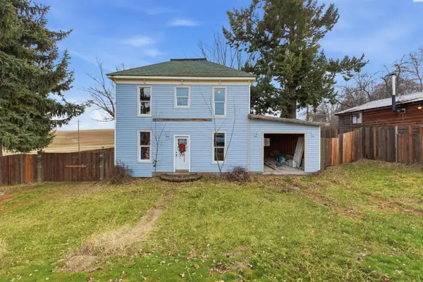 305 W Rednour St, Oakesdale, WA 99158
