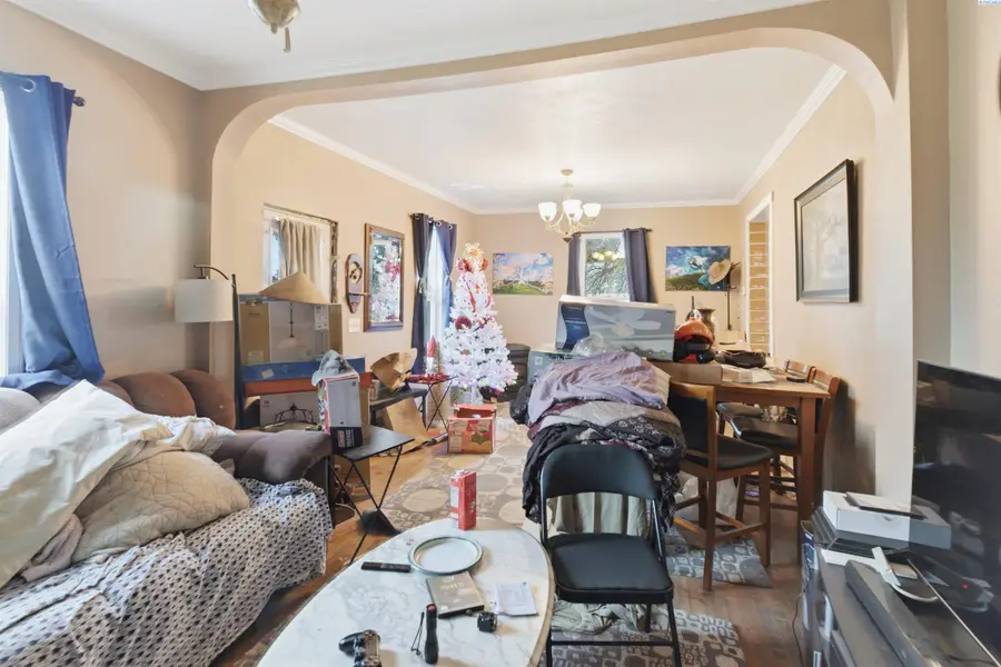 305 W Rednour St, Oakesdale, WA 99158 - Image #2