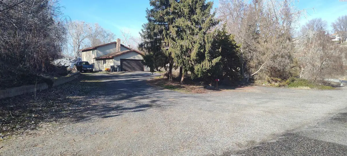 3002 Escolar, Kennewick, WA 99338 - Image #1