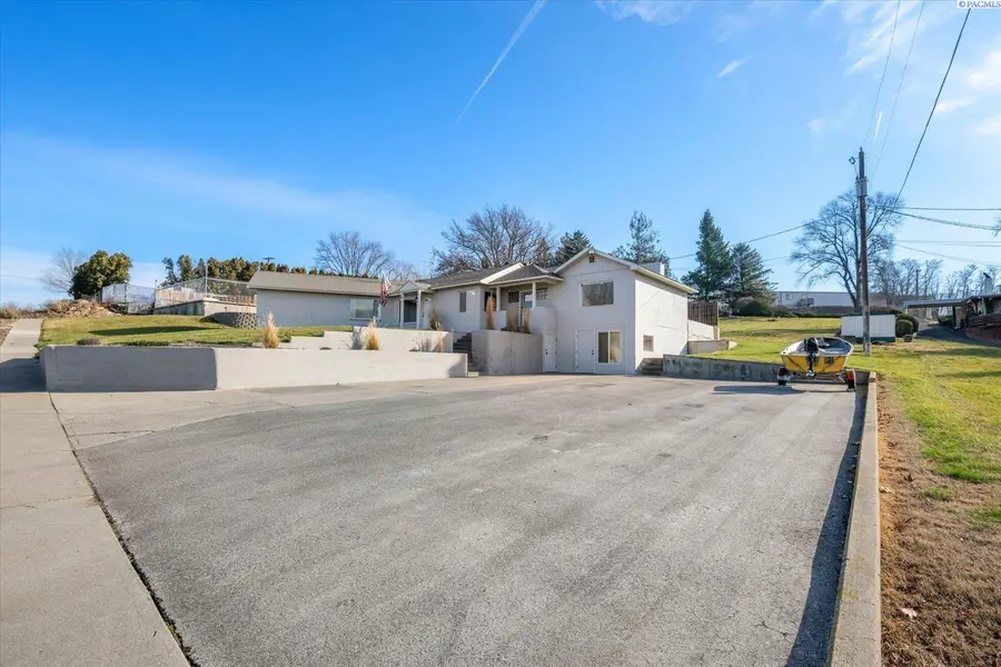 1511 Bennett Ave, Prosser, WA 99350 - Image #2