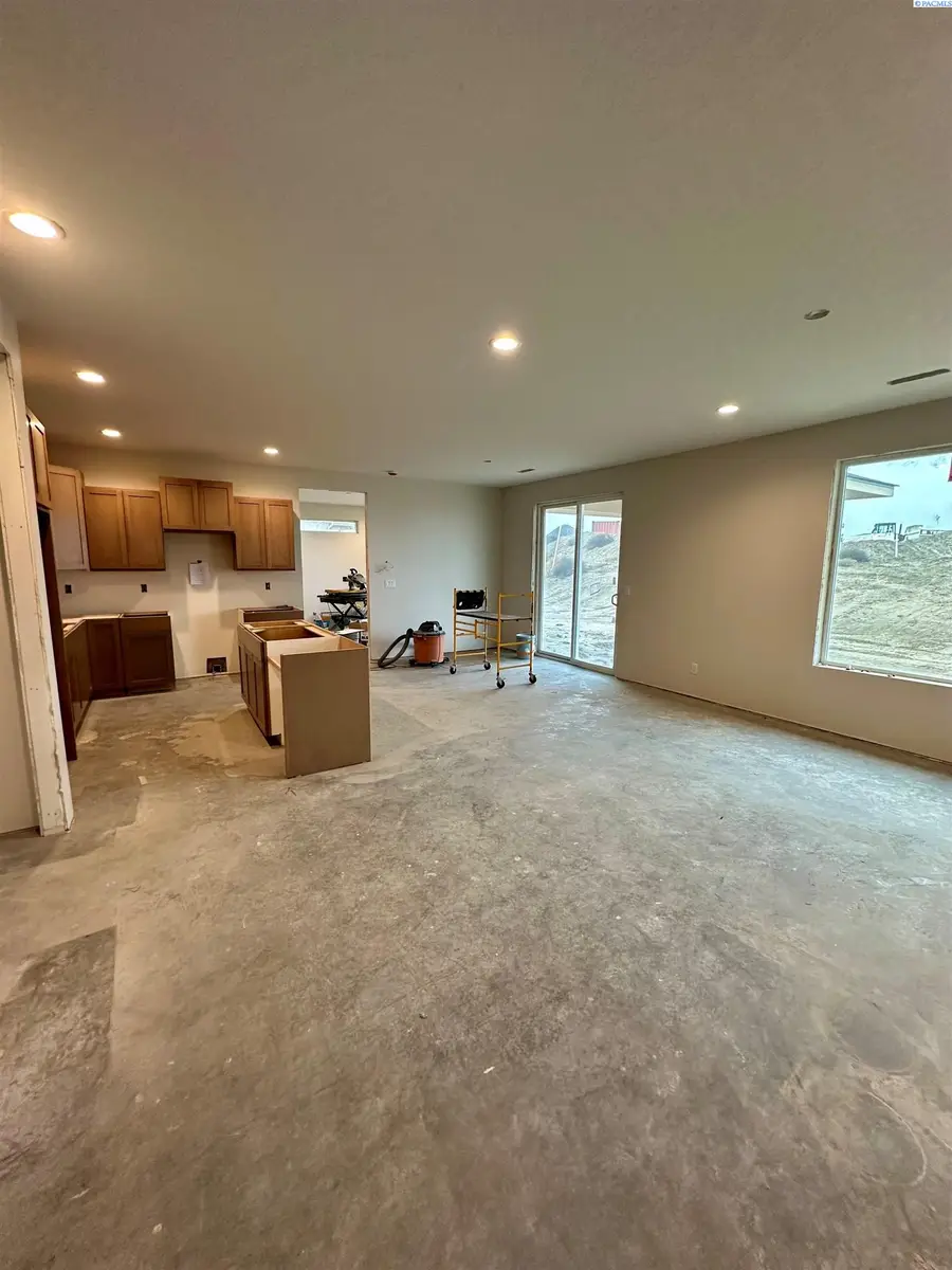 3474 S Alaska Pl, Kennewick, WA 99337 - Image #2