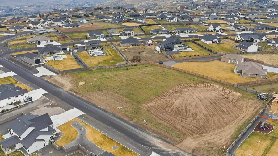 13012 Steeplechase, Richland, WA  - Image #2