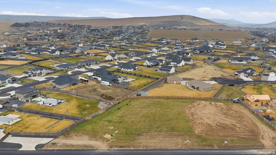 13012 Steeplechase, Richland, WA  - Image #3