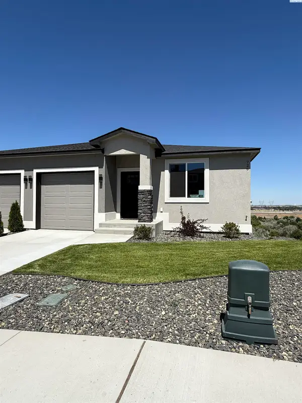 726 Rio Vista Loop #Lot52, Richland, WA 99352