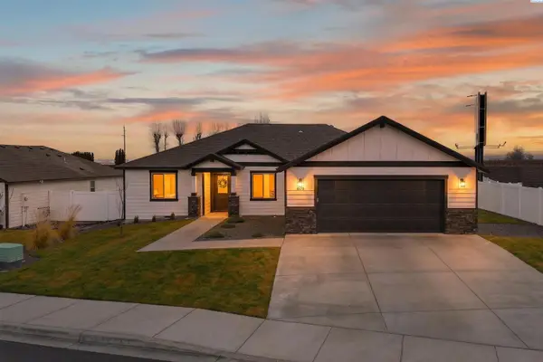 800 Vineyard St, Grandview, WA 98930