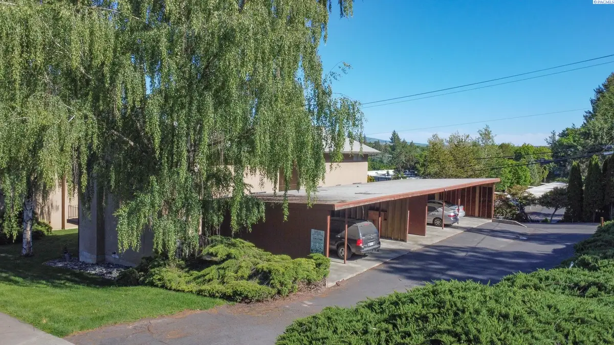 1250 NW State, Pullman, WA 99163 - #1