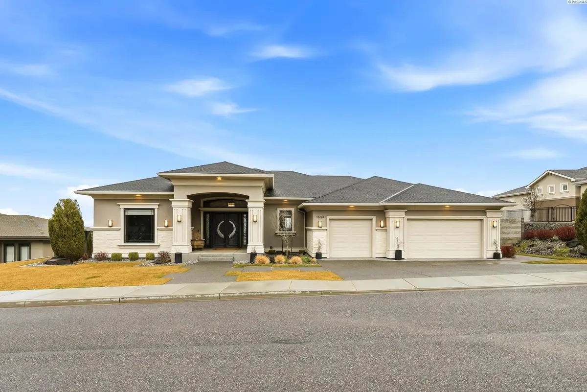 1634 Verona Ln, Richland, WA 99352 - #1