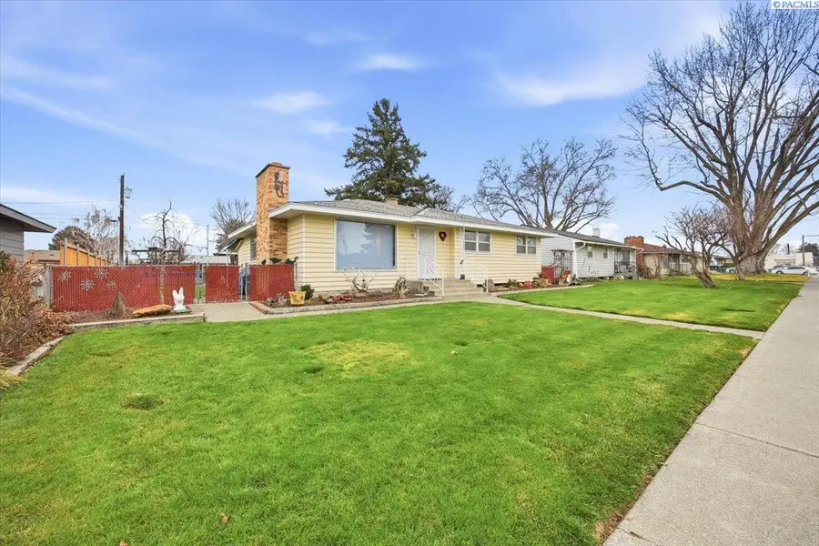 1719 N 23rd Ave, Pasco, WA 99301 - #2