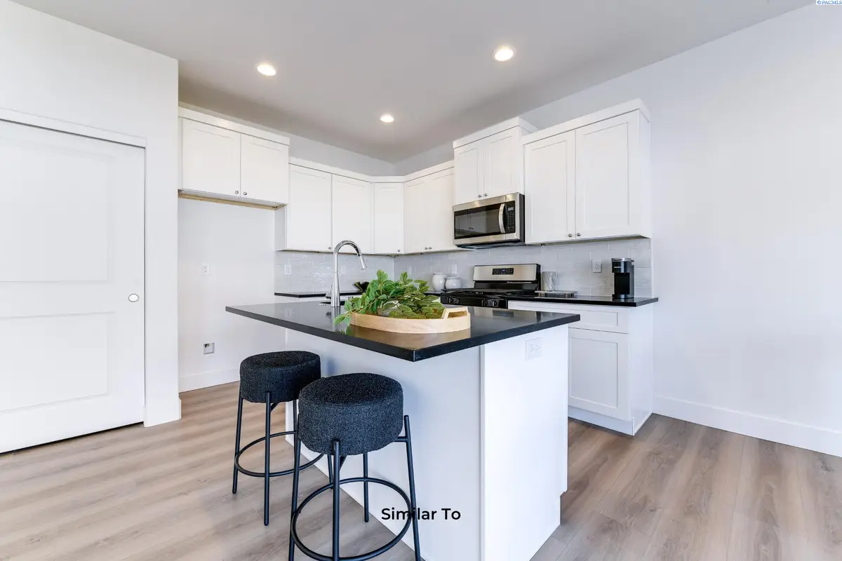 7596 Grapevine Ct, West Richland, WA 99353 - #1