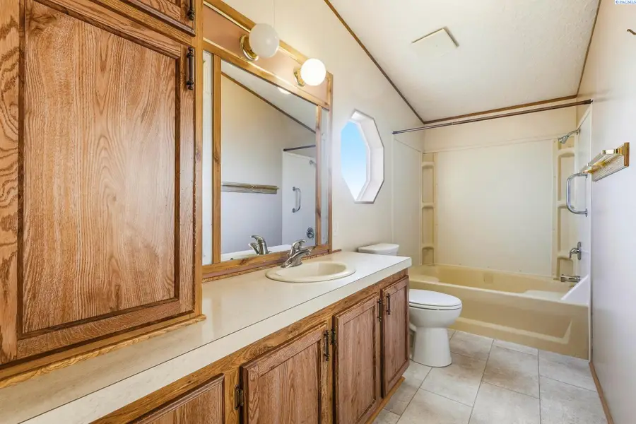 312 S Columbia Center Blvd. #72 #72, Kennewick, WA 99336 - #3