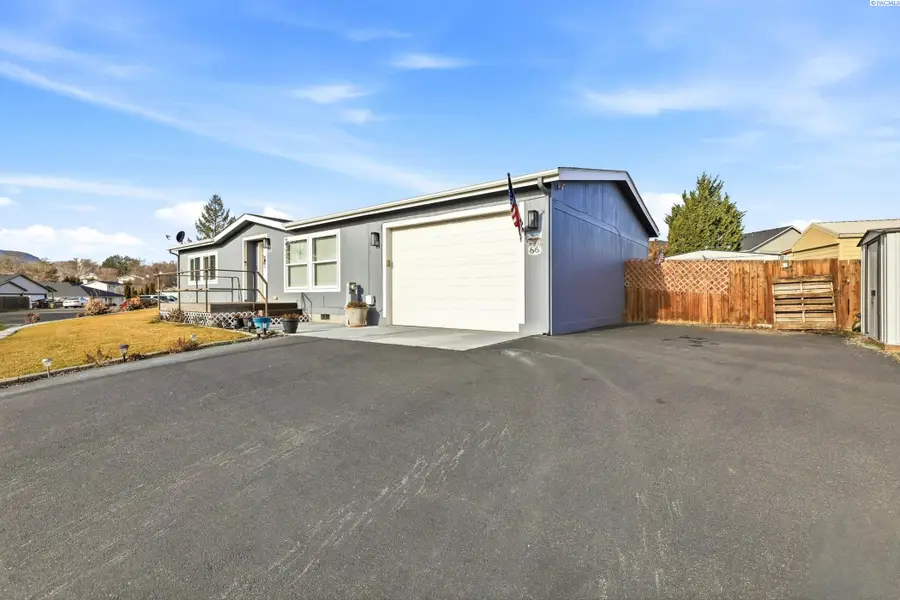 1313 9th St, Benton City, WA 99320 - #2