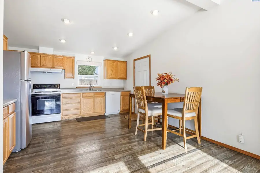 1313 9th St, Benton City, WA 99320 - #3