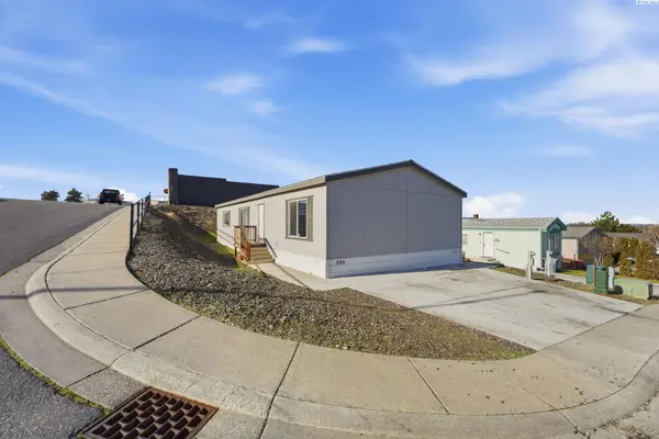 635 Lonetree Ln., Richland, WA 99352