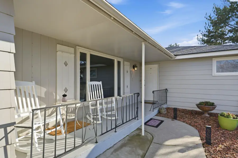 1610 N Young, Kennewick, WA 99336 - #3