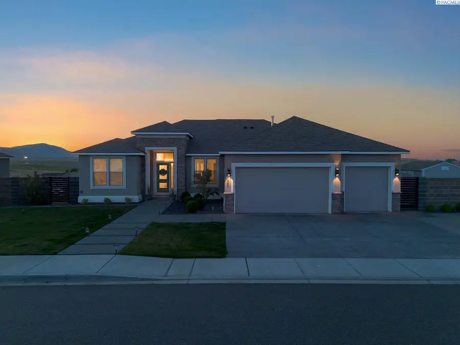 7060 Ithaca Street, West Richland, WA 99353 - #2