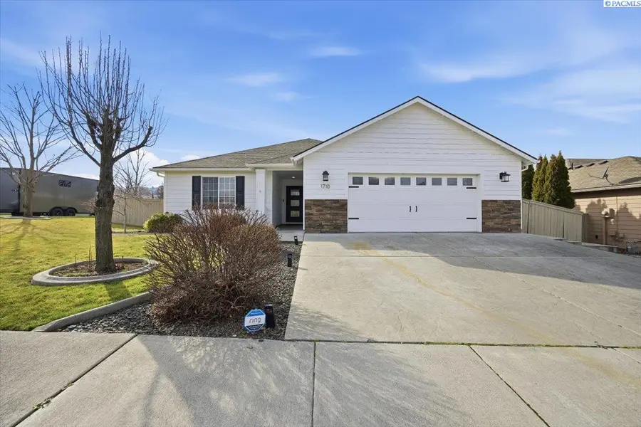 1710 S Jefferson Pl, Kennewick, WA 99338 - #2