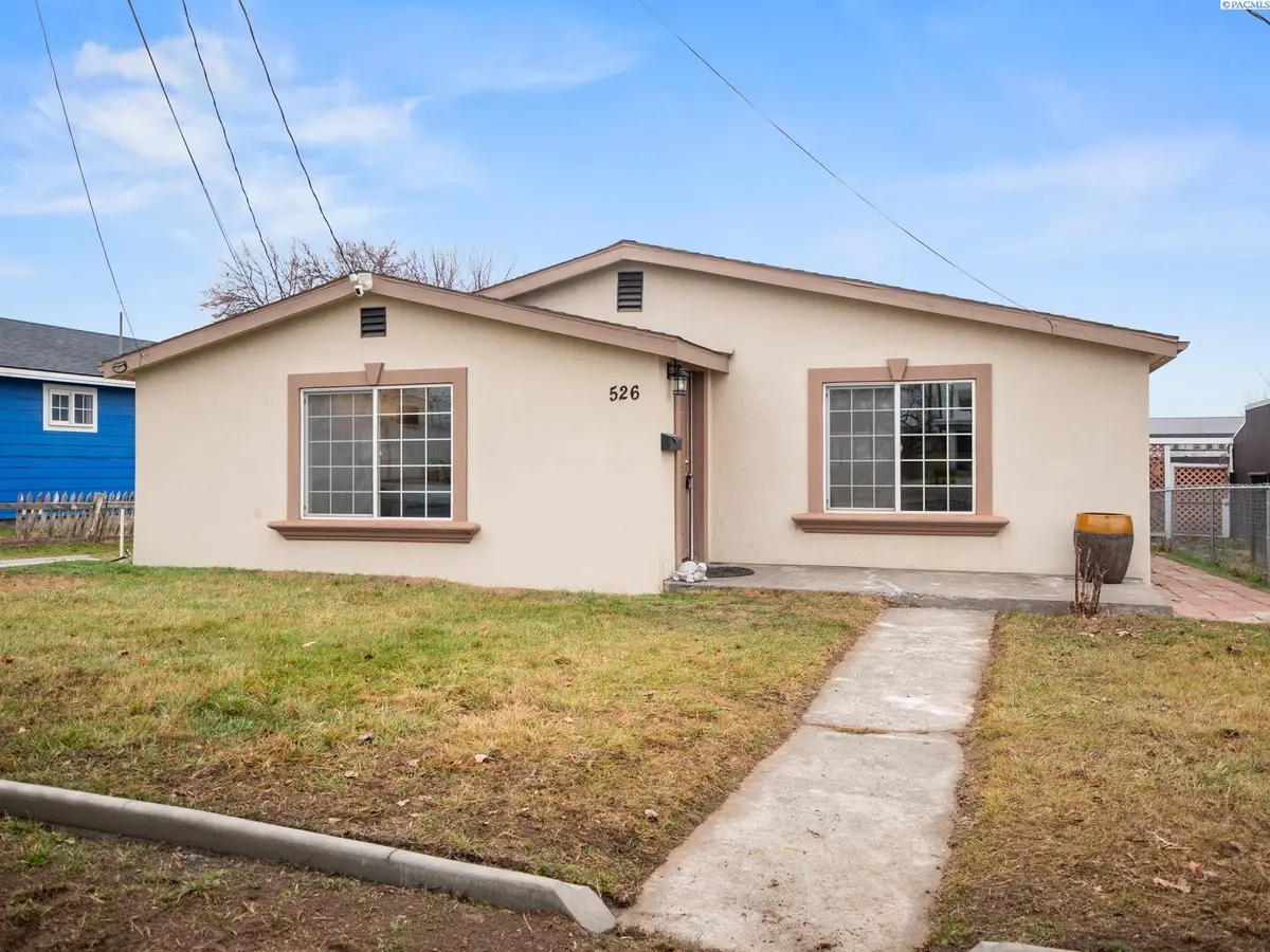 526 W Entiat Ave, Kennewick, WA 99336 - #1