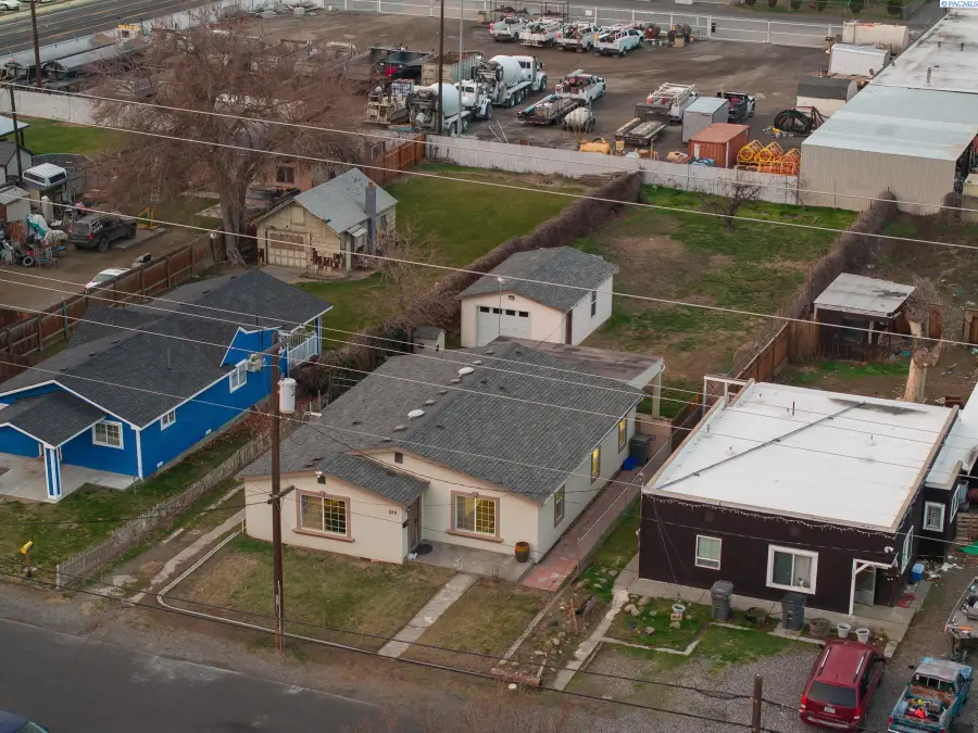 526 W Entiat Ave, Kennewick, WA 99336 - #2