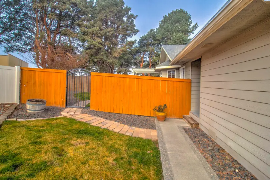 3721 W 29th Ct, Kennewick, WA 99337 - #3