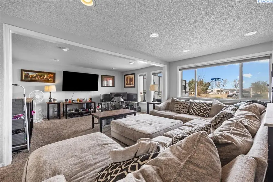 7019 W Bonnie Ave, Kennewick, WA 99336 - #3