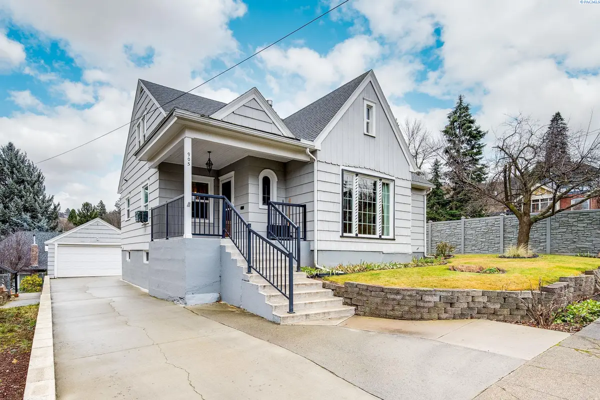 905 S East St., Colfax, WA 99111 - #1