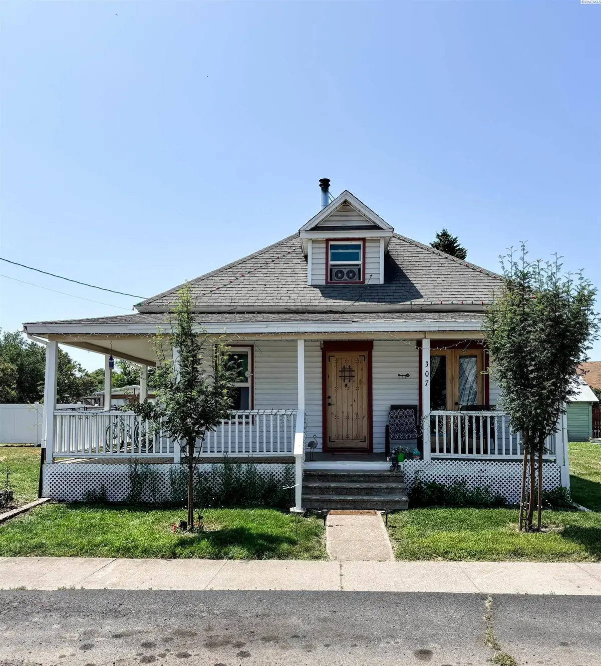 307 G St., Endicott, WA 99125-8719 - #1