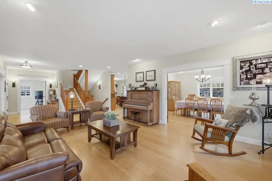 1027 SW Ryan Ct, Pullman, WA 99163 - #3