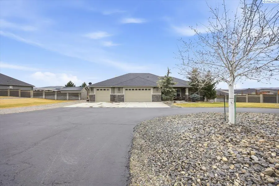 74203 E Reata Rd., Kennewick, WA 99338 - #2