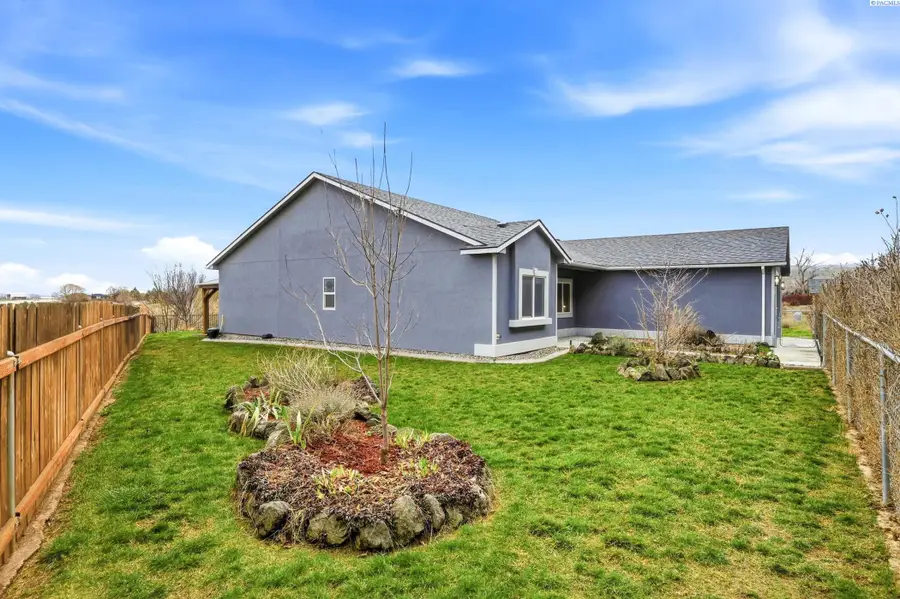260 E 45th Ave, Kennewick, WA 99337 - #3