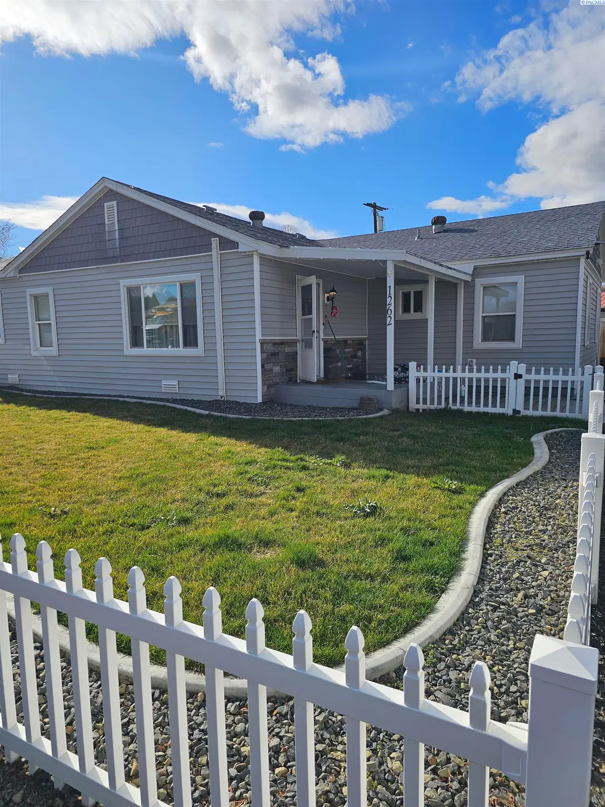 1262 N Perry Loop, Kennewick, WA 99336-1535 - #1