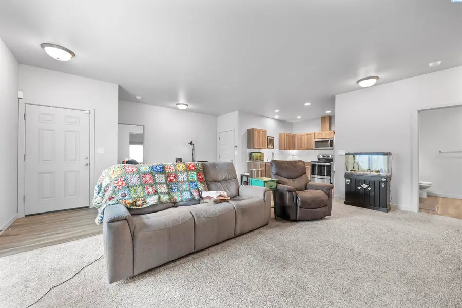 1322 13th St, Benton City, WA 99320 - #3