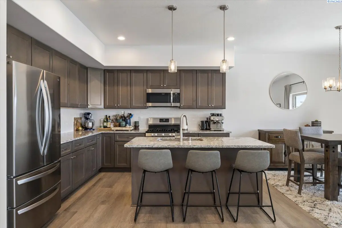5611 W 32nd Ave, Kennewick, WA 99338 - #1