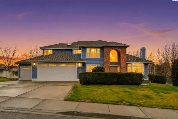 4202 S Irby Loop, Kennewick, WA 99337