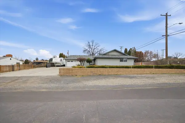 1204 N Arthur Pl, Kennewick, WA 99336