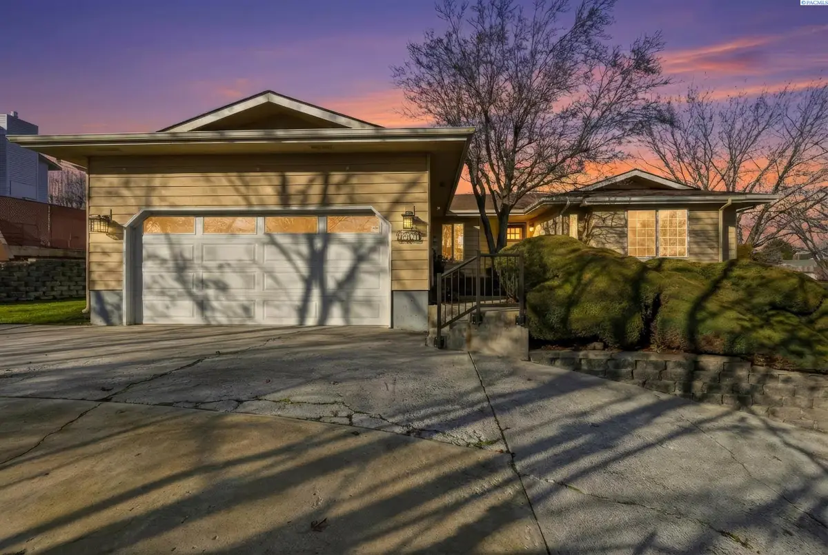4501 Hilltop Dr., Pasco, WA 99301 - #1