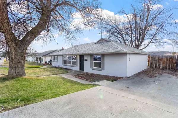 806 S Garfield Street, Kennewick, WA 99336