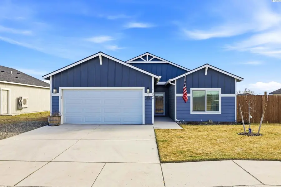 1324 14th St, Benton City, WA 99320 - #2