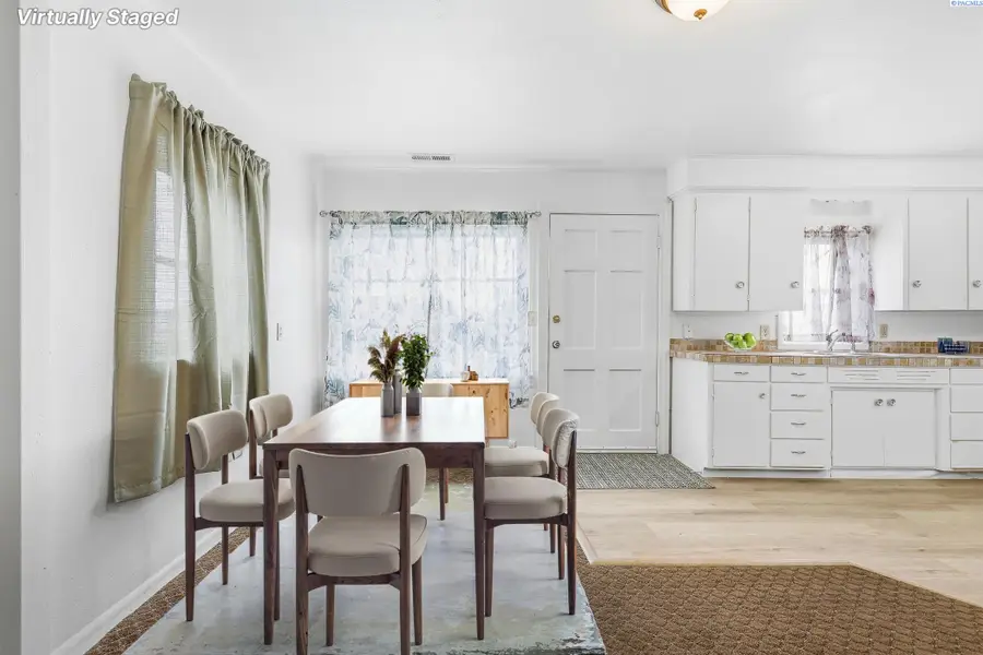 604 S Rainier St., Kennewick, WA 99336 - #3